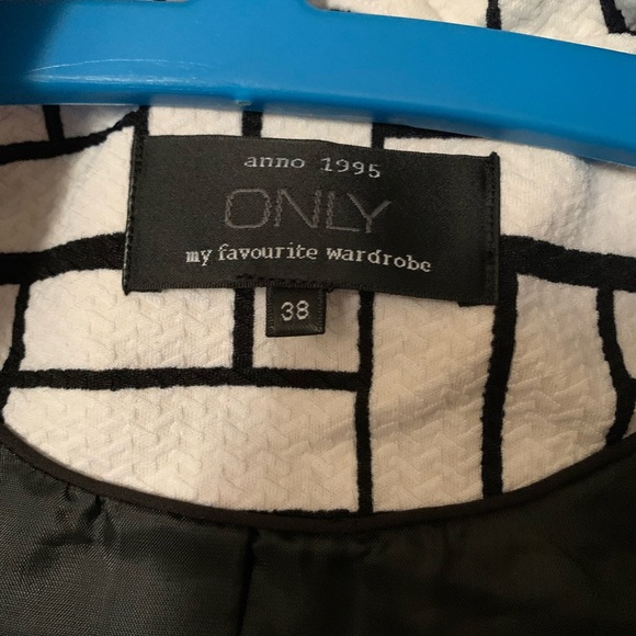 ONLY jacket Black and White jacket Blazer Jacket Short Jacket Size 38 - Picture 3 of 3